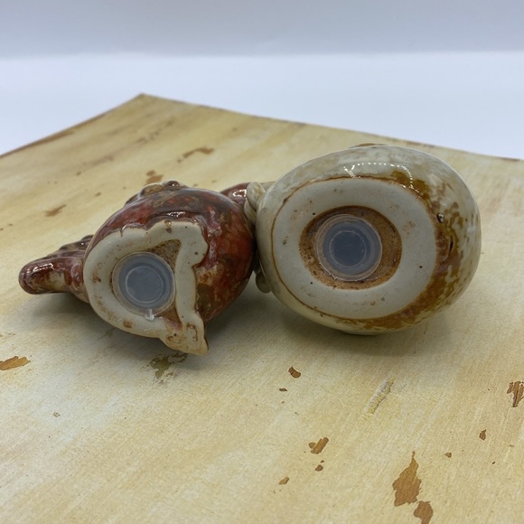 Pottery Rooster And Hen Salt & Pepper Shakers With Stoppers - Picture 5 of 8